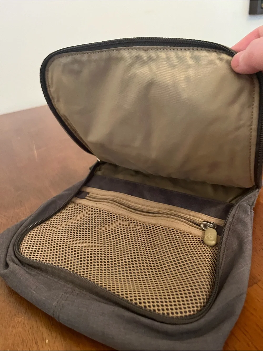 Casual Crossbody Shoulder Bag Excellent Condition